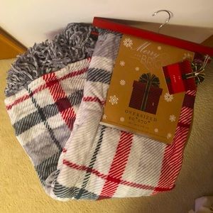 Merry and Bright Oversized Plaid Throw w/ Hanger